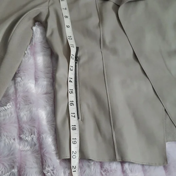 Bar III Grey Faux Leather Suede Open Front Zipper Pockets Flyaway Jacket Size S - Picture 5 of 15